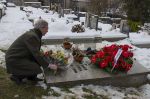 Burmistrz złożył kwiaty na grobie wielkiego cieszynianina w 100. rocznicę jego urodzin /fot. RK